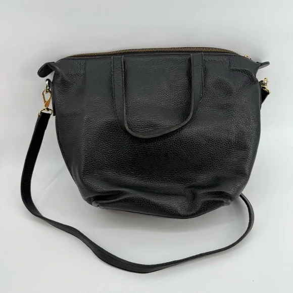 Cuyana Crossbody bag black‎ leather tote crossbody bag gold hardware slouchy